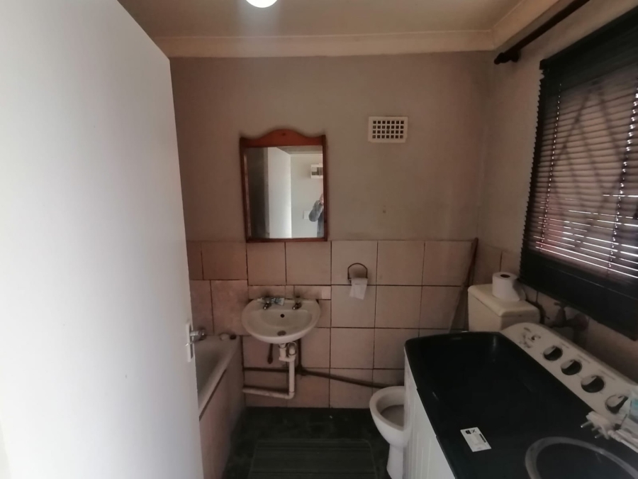2 Bedroom Property for Sale in Pelican Park Western Cape